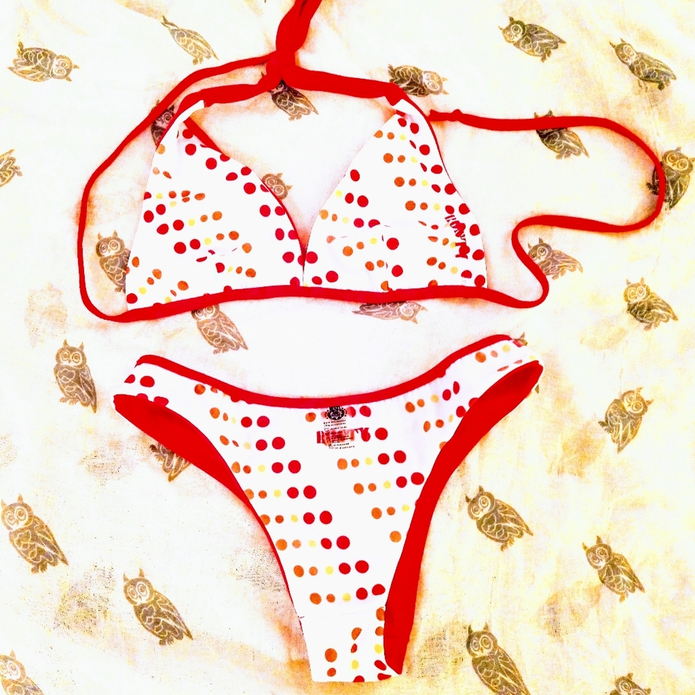 Rusty bikini - Picture 4 of 5